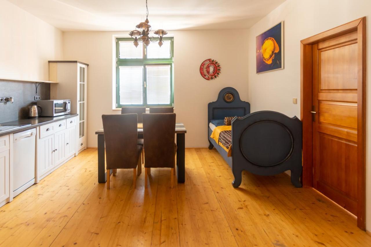 Sirius F In Center Of Cb Apartment Budweis